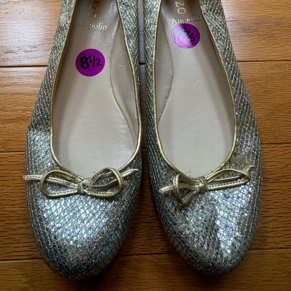 Sparkle Flats - perfect to dress up or down!